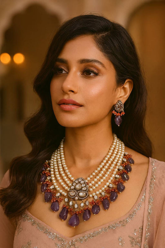 Exclusive jewelry | Pearls necklace with Victorian pendant