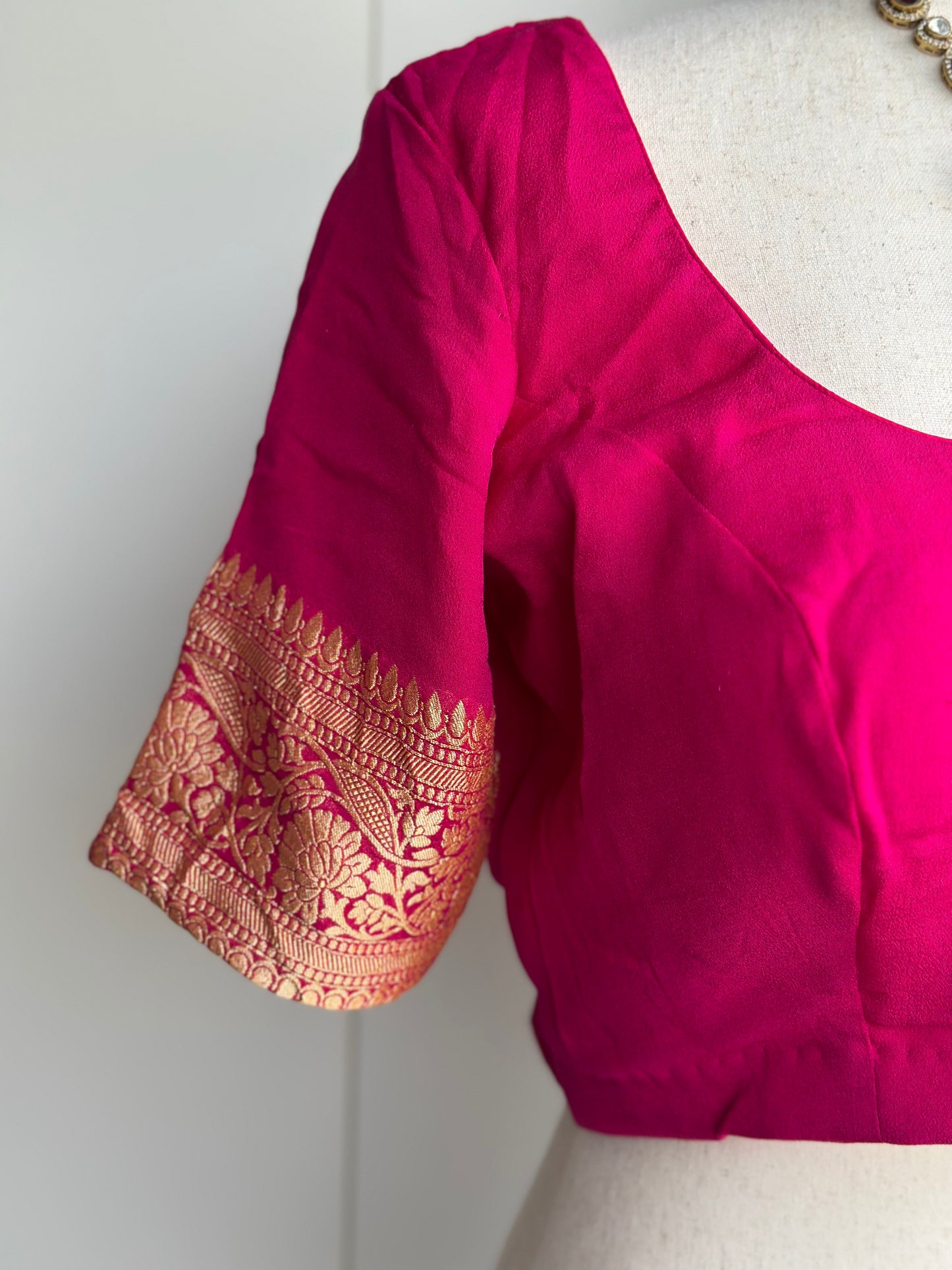 Khaddi Georgette Saree with stitched blouse
