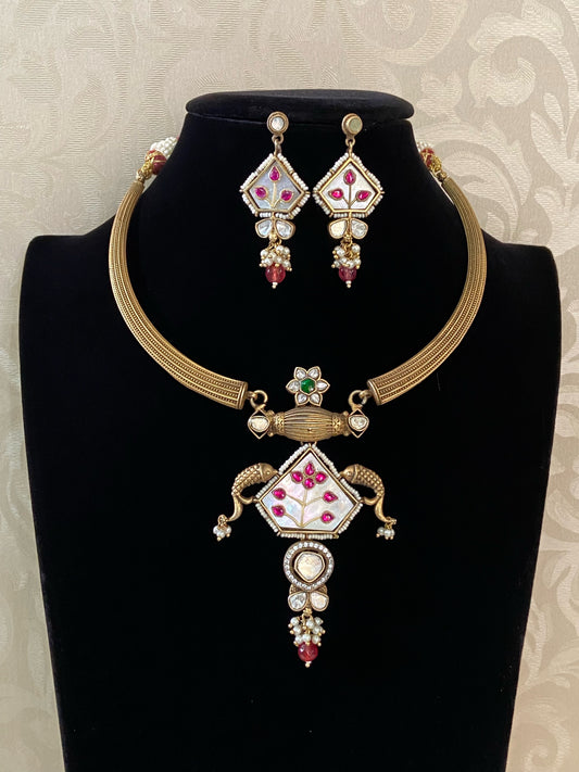 MOP Statement hasli | Designer necklace