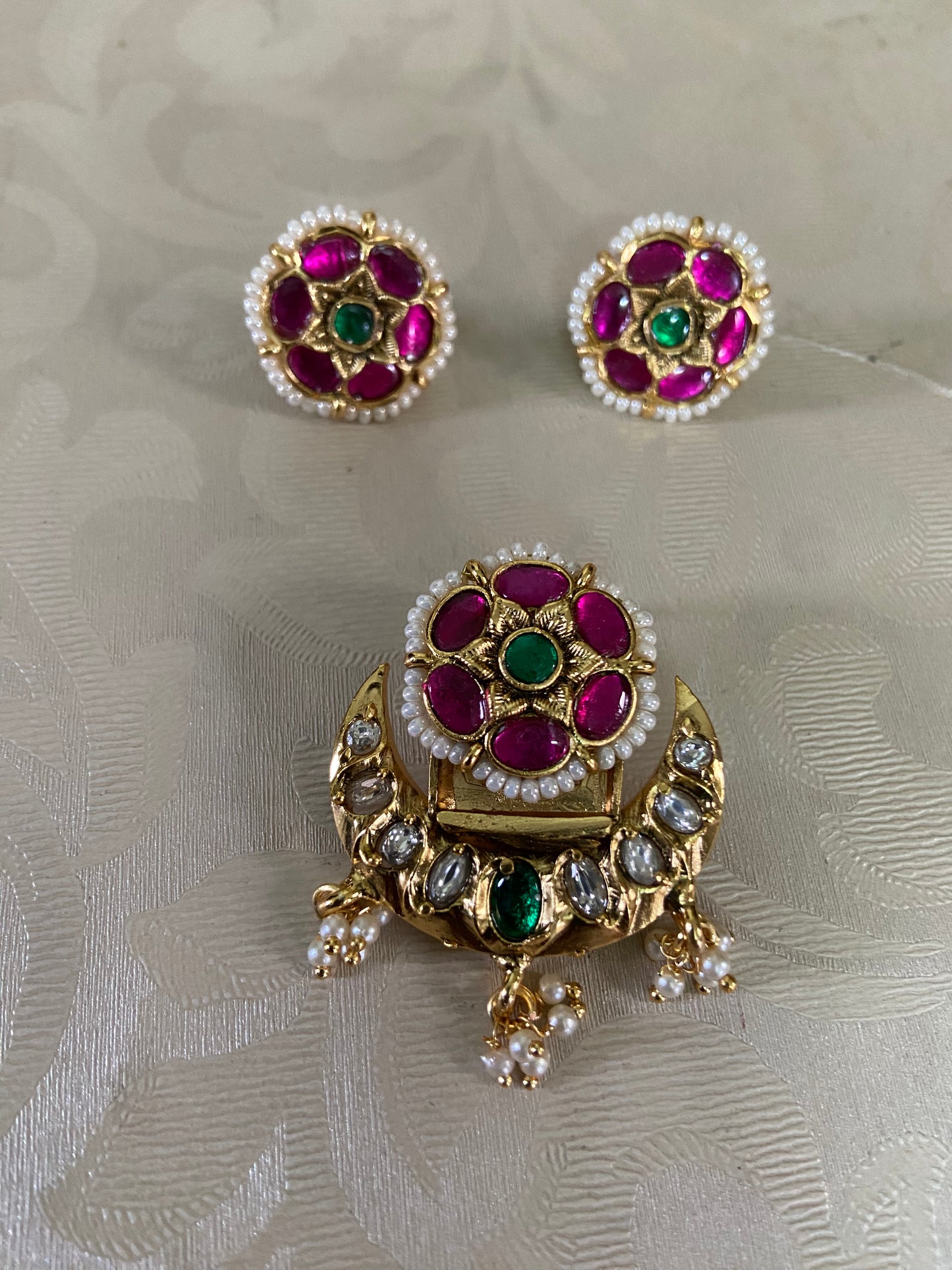 Jadau Kudan Pendant Set | Indian Jewelry in USA