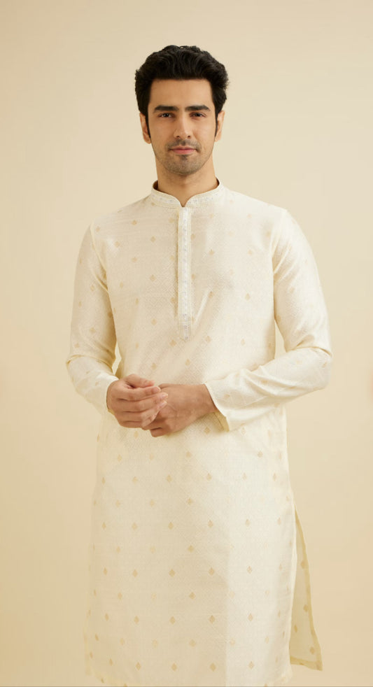 Ivory Cream Lattice Patterned Kurta with Buta Motifs