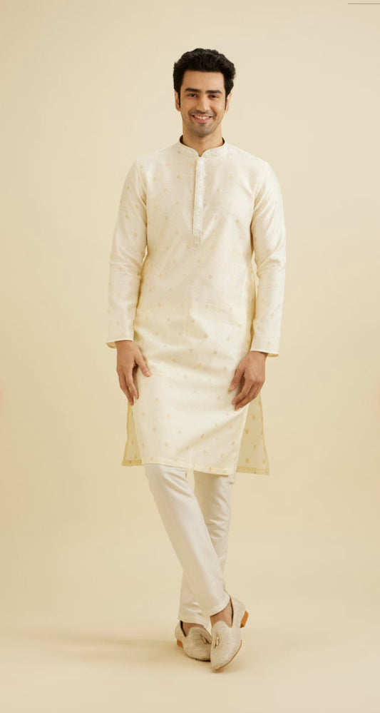 Ivory Cream Lattice Patterned Kurta with Buta Motifs