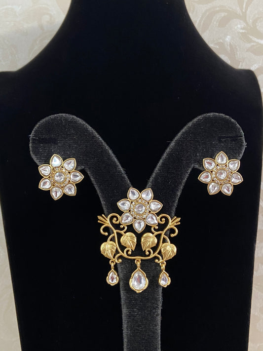Antique Jadau Kundan Pendant Set | Latest Indian Jewelry In USA