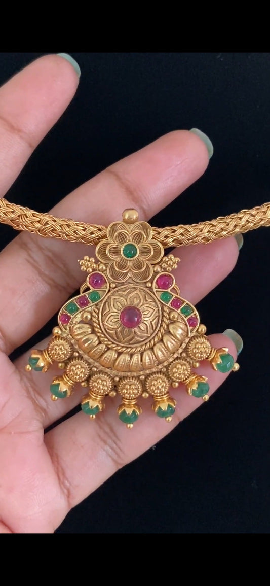 Antique Pendant Hasli With Studs | Traditional Indian jewelry