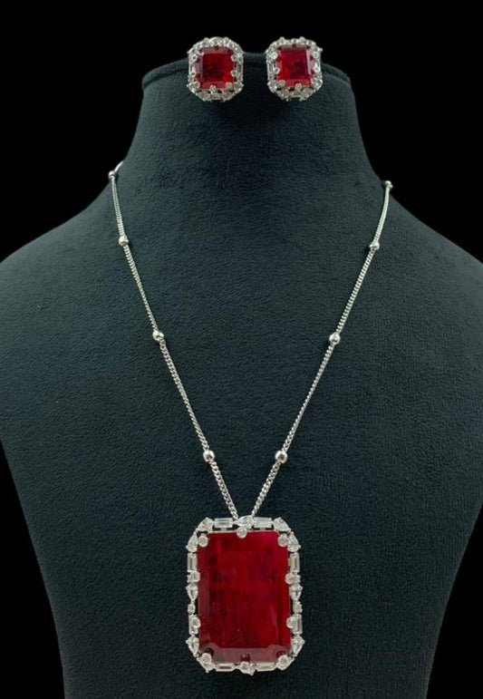 Doublet Pendant Chain With Studs | Simple Necklace