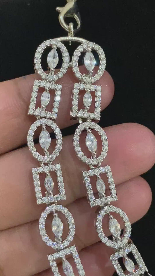 Diamond look necklace
