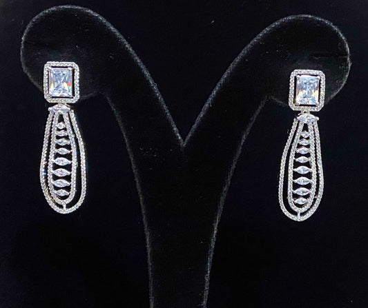 Sparkling AD earrings