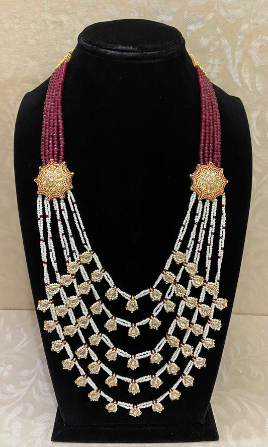 Exclusive layers necklace