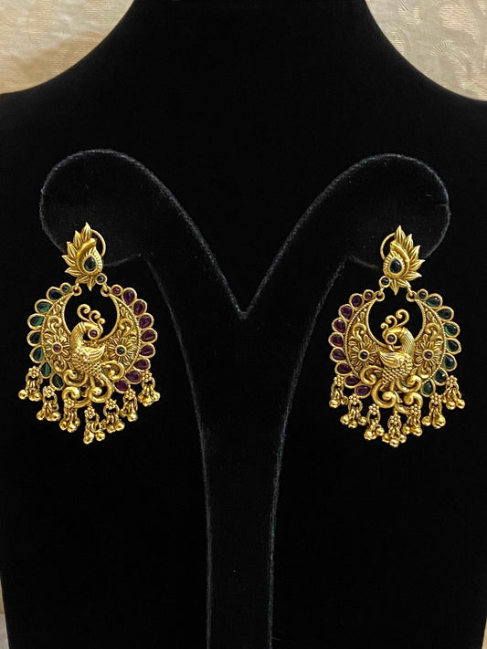 Antique kemp Chandbali’s