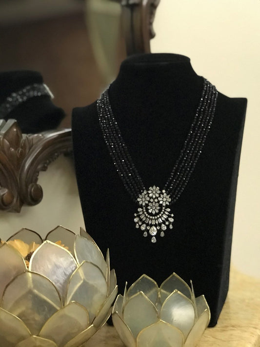 Victorian pendant mangalsutra | black beads necklace