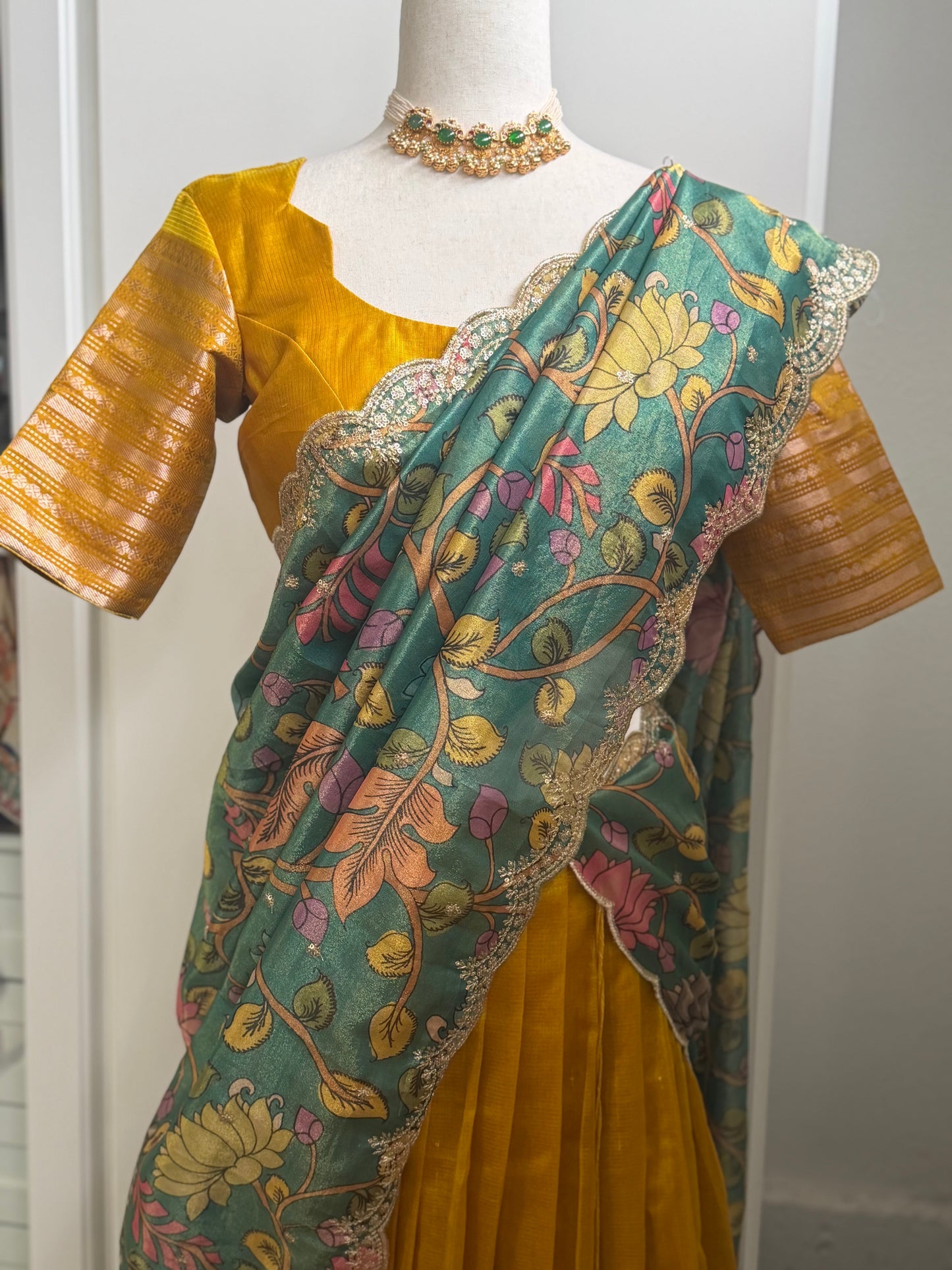 Teens Managalgiri Lehanga set | Langa Voni | Girls Ethnic Wear