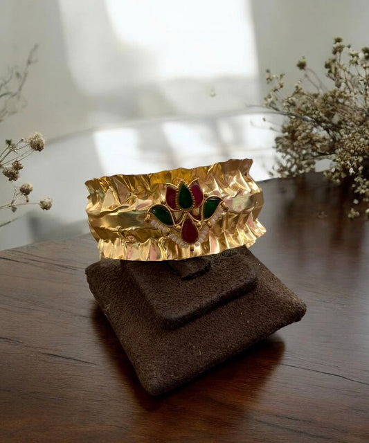 Beautiful  Gold Crushed Bracelet