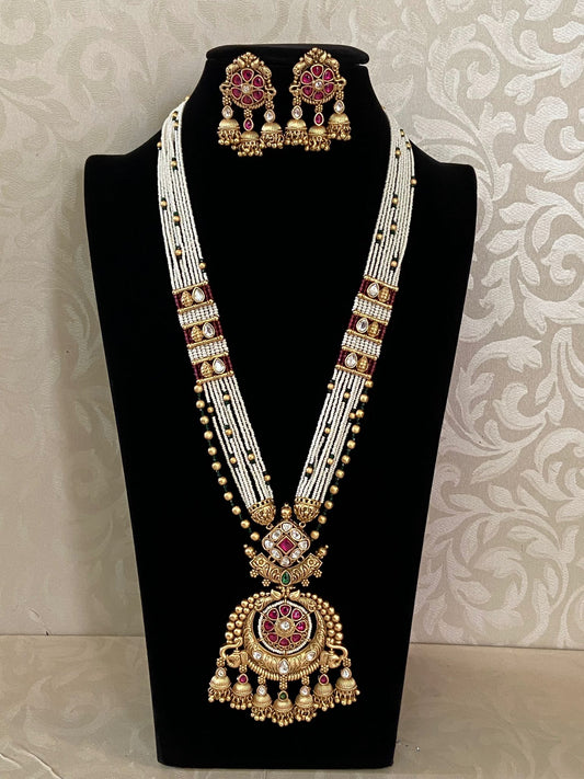 Antique pendant long necklace | Pearls necklace