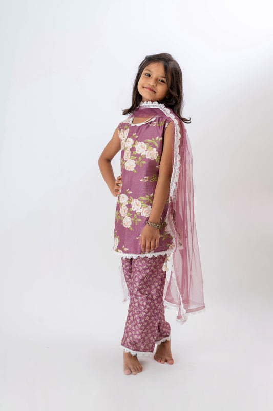 Girls Lavender Stunning Kurta & Printed Trouser