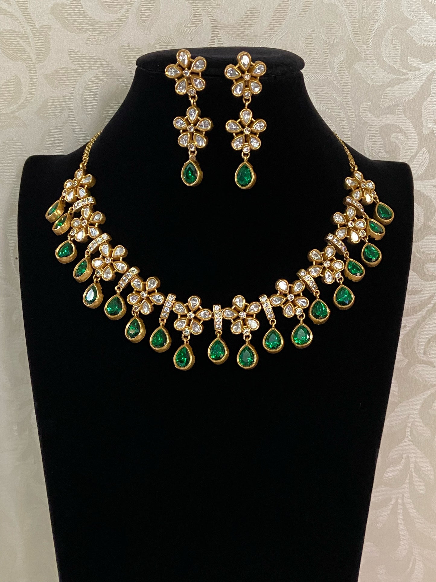 Simple kundan necklace | Indian jewelry in USA