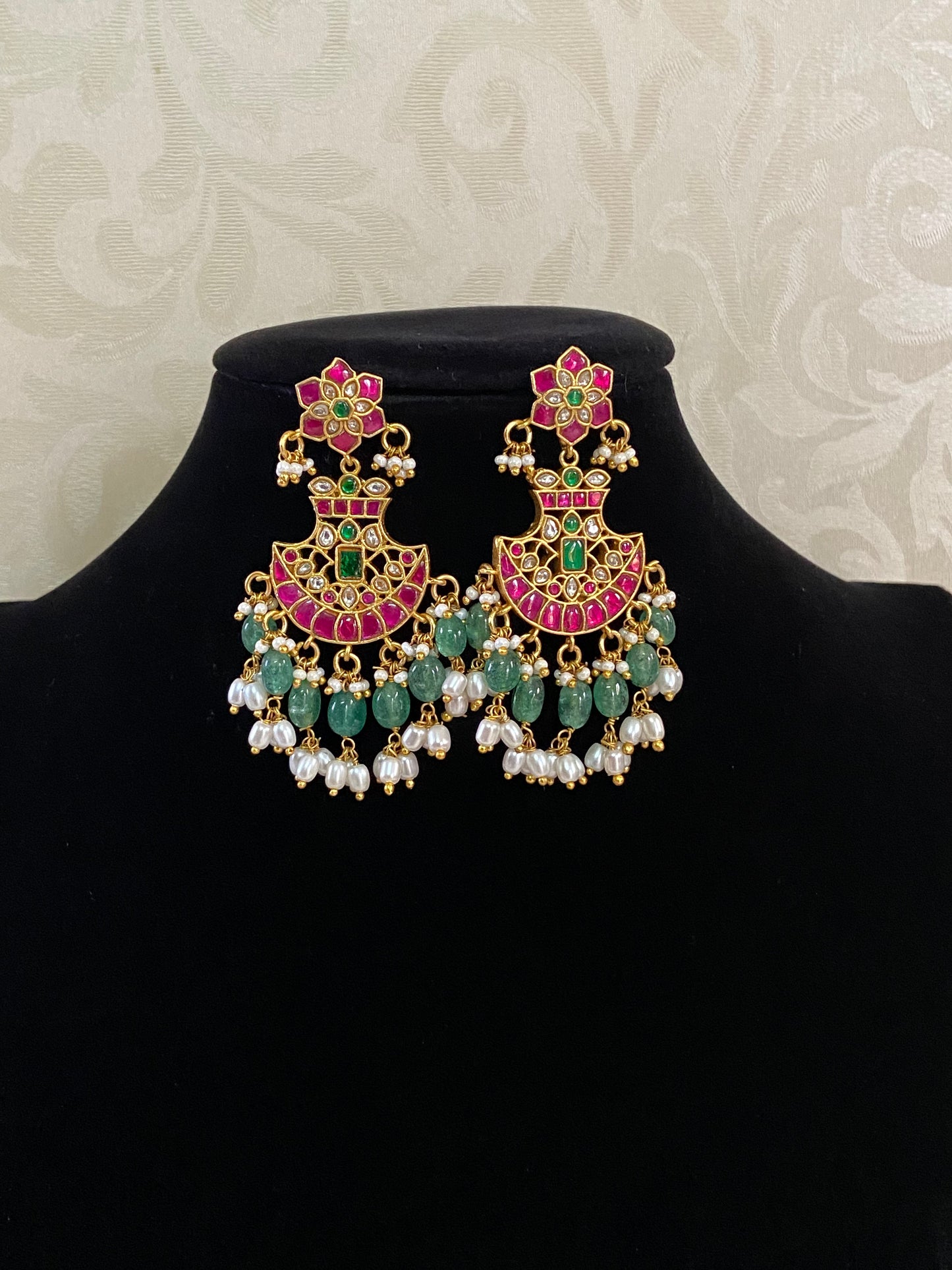 Jadau Kundan Earrings  |  Traditional Indian jewelry