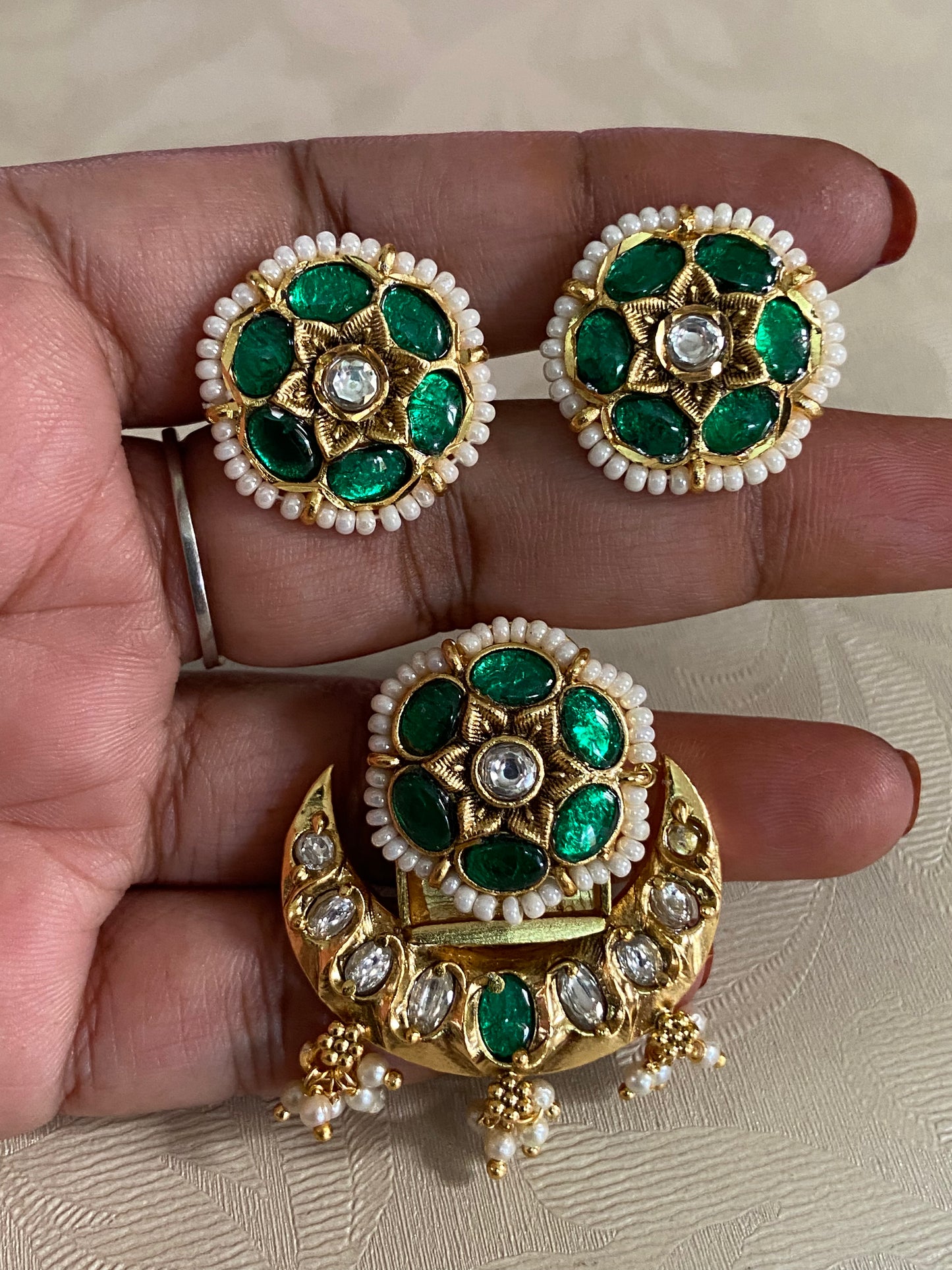 Jadau Kudan Pendant Set | Indian Jewelry in USA