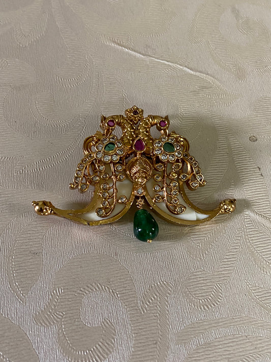 AD Tiger Nail Pendant | Indian Traditional Puligoru
