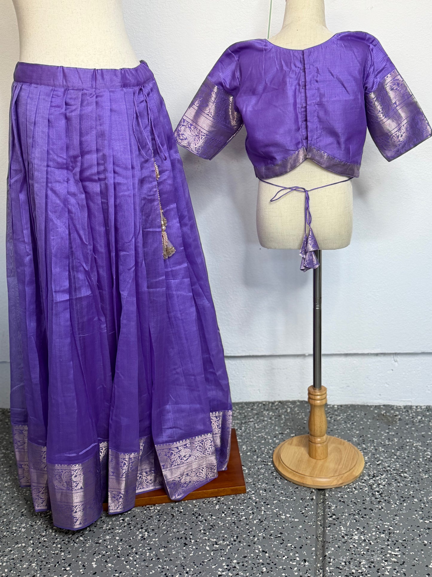 Teens Traditional Managalgiri Pattu lehanga | Langa voni | Teens ethnic wear