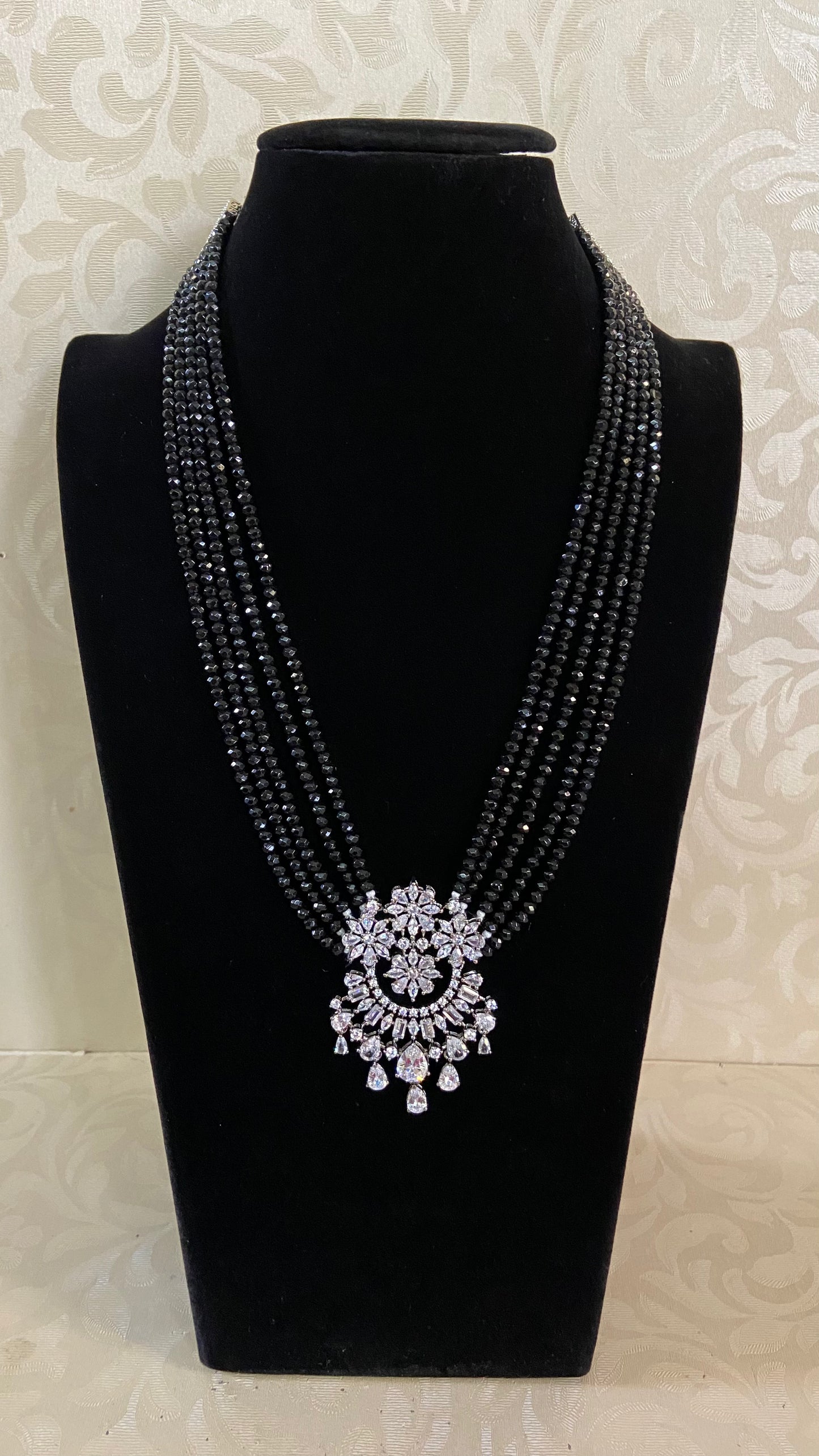 Victorian pendant mangalsutra | black beads necklace