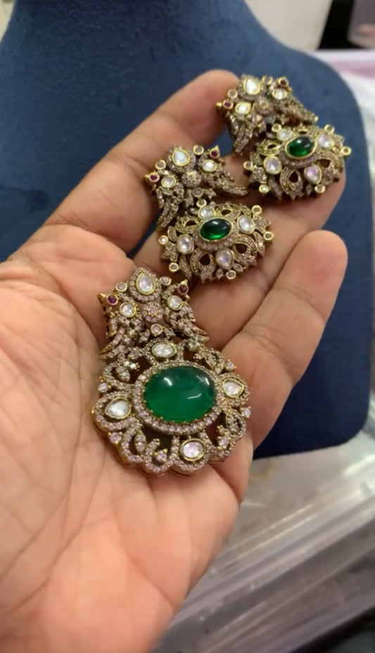 Antiquity Green Pendant & Earrings