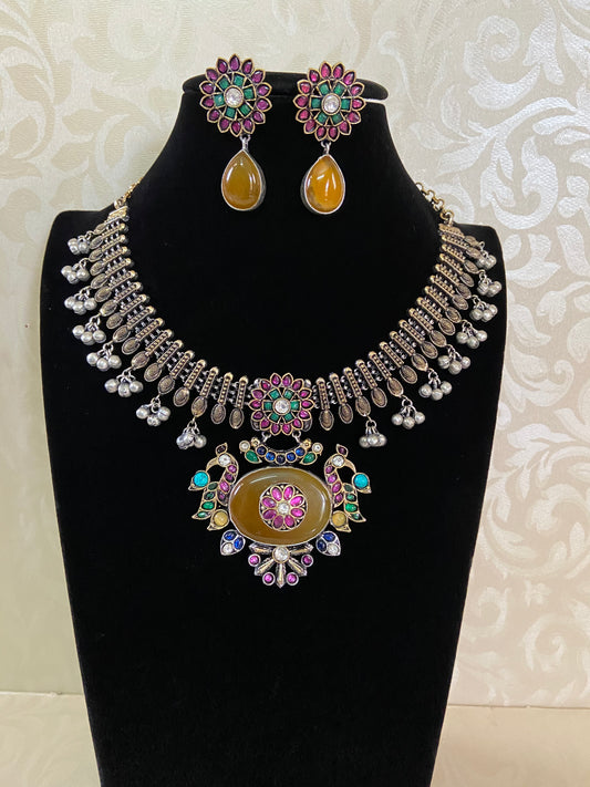 Antique Kundan Fusion Necklace