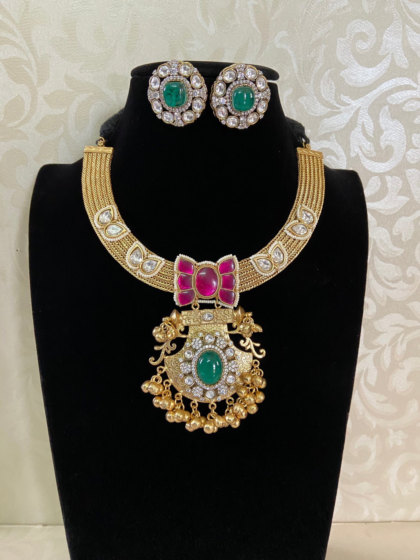 Traditional Kundan necklace | Latest Indian jewelry