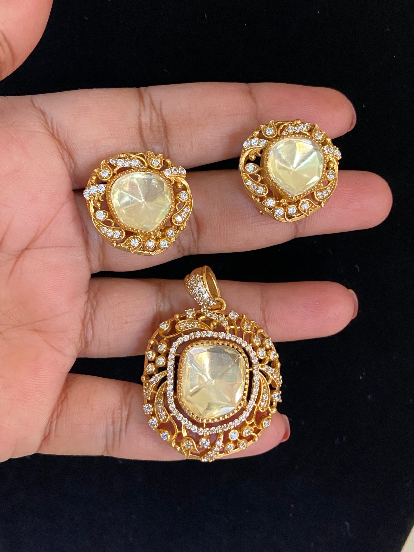 AD Polki Pendant & Studs | Indian Jewelry In USA