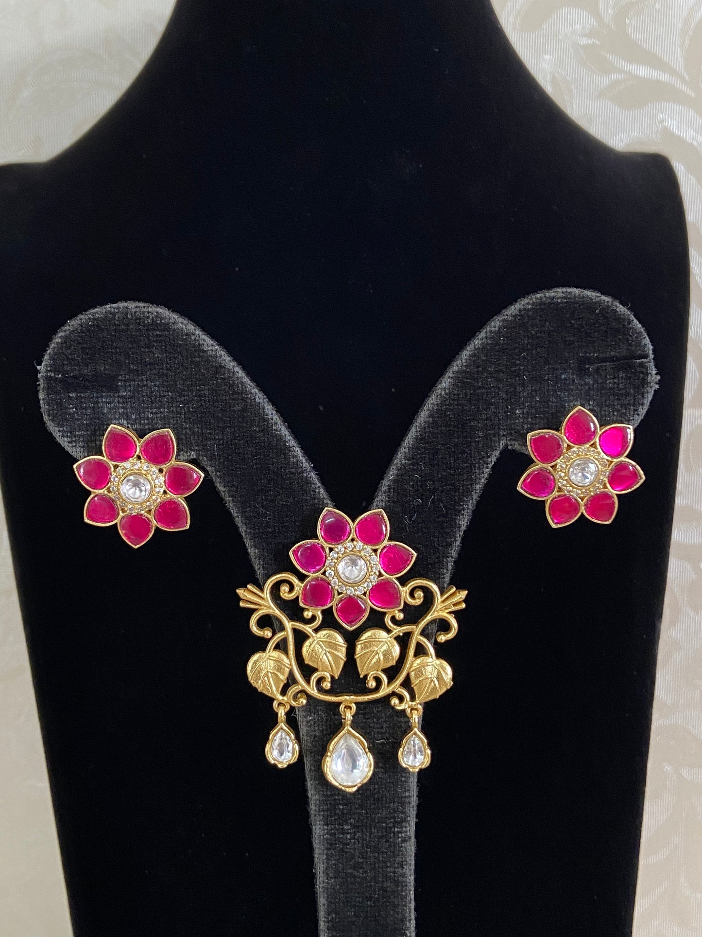 Antique Jadau Kundan Pendant Set | Latest Indian Jewelry In USA