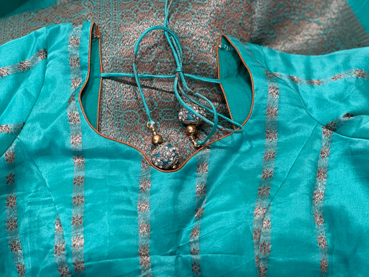 Kora Banaras Saree With Blouse