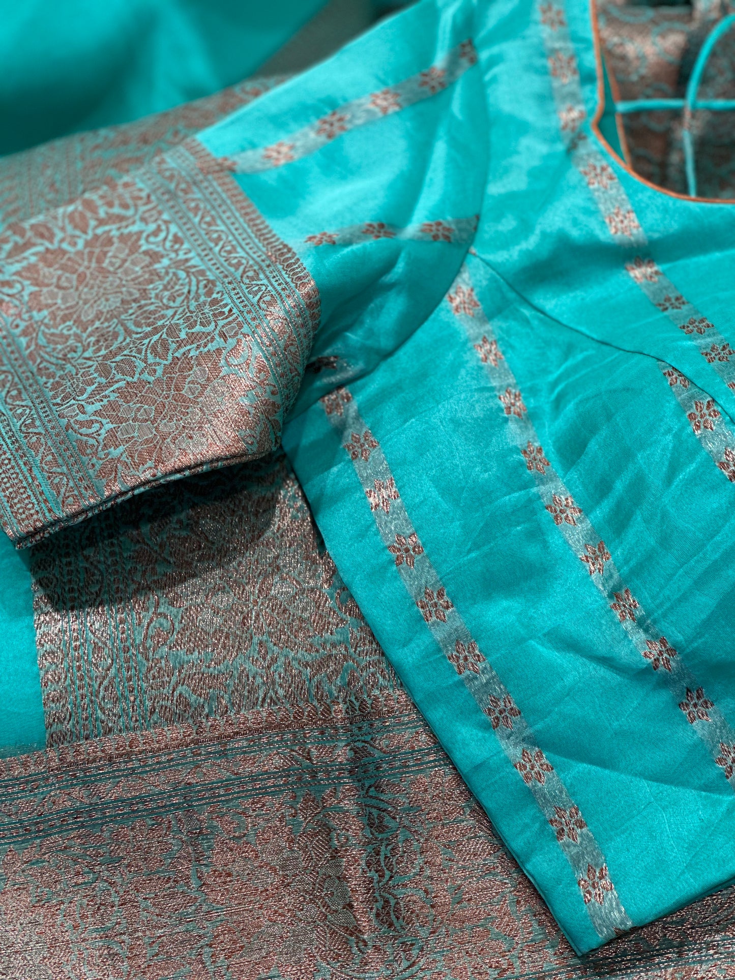 Kora Banaras Saree With Blouse