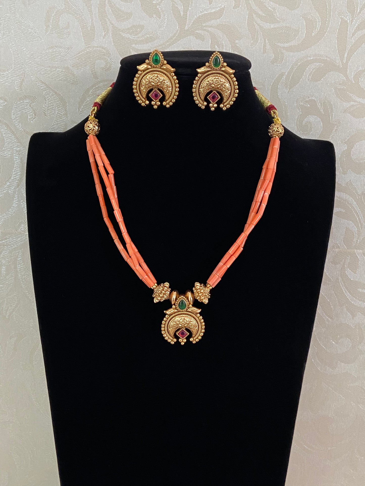 Antique Pendant Coral Necklace With Studs | Indian Beads Jewelry