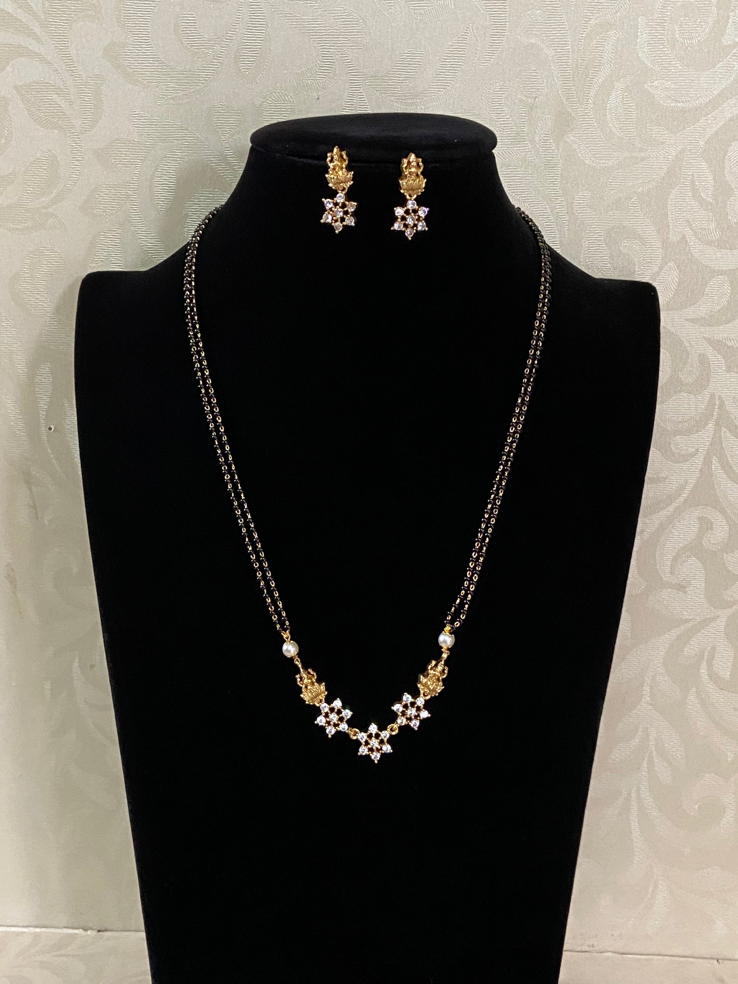 AD Flower & Lakshmi Ideal Mangalsutra | Traditional Mangalsutra