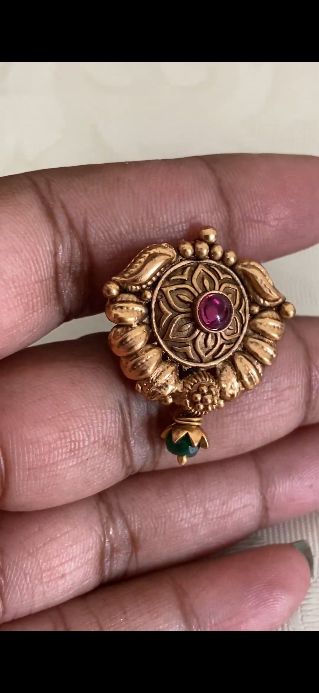 Antique Pendant Hasli With Studs | Traditional Indian jewelry