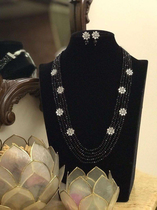 Sparkling ad black onyx necklace