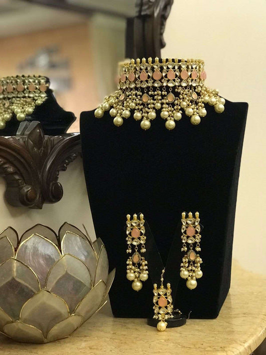 Kundan choker with tikka